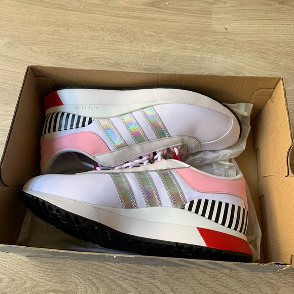 NEW SEASON BRAND NEW Adidas Andridge Shoes - Picture 7 of 9